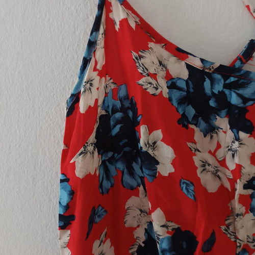 Floral jumpsuit like new, size M