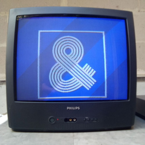 Philips 21PT 1354/01 21-inch TV, ideal for 1990s video games