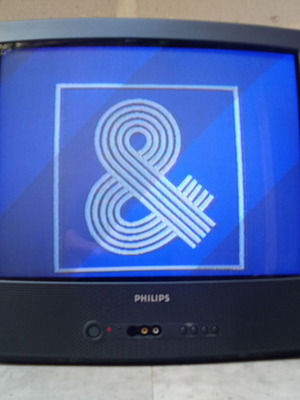Philips 21PT 1354/01 21-inch TV, ideal for 1990s video games