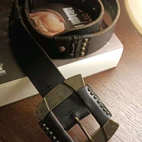Guess leather belt like new, black, size 95