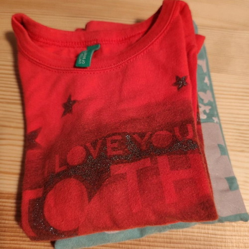 Benetton blouses used, pack of 2, 2-3 years, red like new