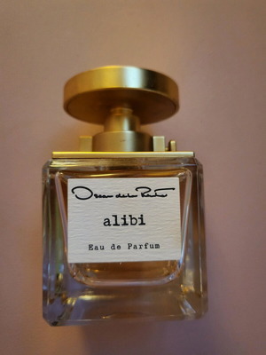 Oscar de la Renta Alibi 50 ml like new eau de parfum