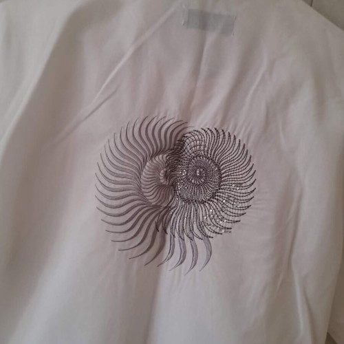 Fedonni white men's short-sleeve shirt with embroidered rhinestone design
