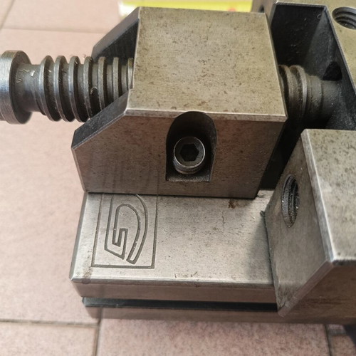 Machine Vise used with rotating base, 36kg, 150mm jaws