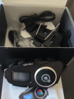 Bluetooth Moto new with communication, radio, and SD card