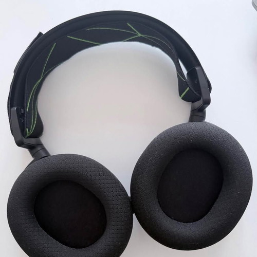 SteelSeries Arctis 9X used wireless gaming headset with Bluetooth