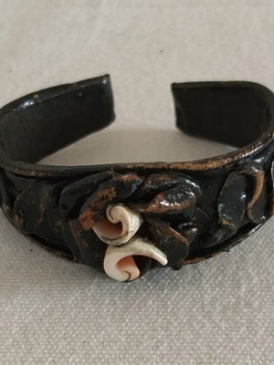 Vintage χειροποίητο δερμάτινο βραχιόλι cuff σαν καινούργιο, boho hippie style