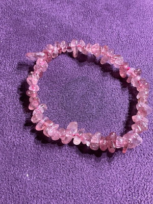 Strawberry elastic bracelet with strawberry quartz