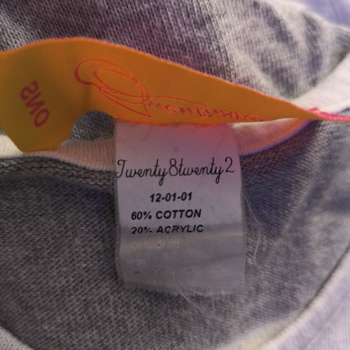 Twenty8 Twenty2 XL Summer T-shirt like new, white and grey