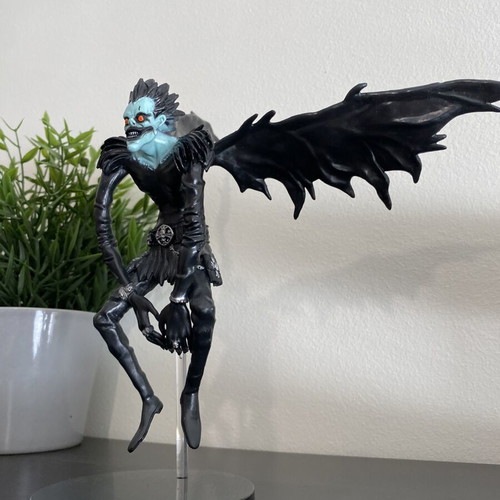 Death Note Ryuk Figure like new