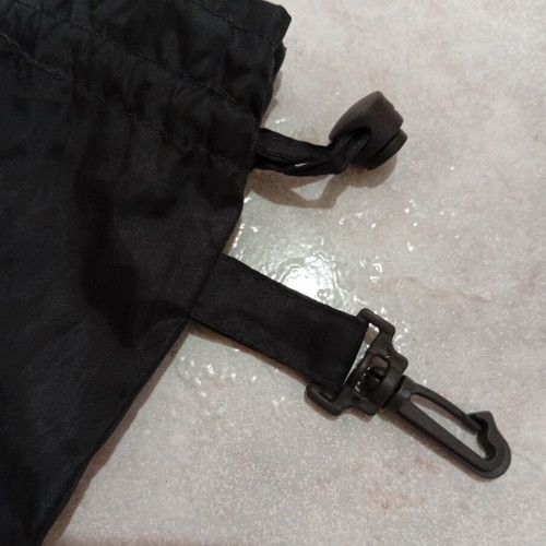 Black pouch with hook, 24x14 cm