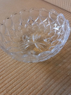 Crystal fondue bowl like new for decoration or chocolate use