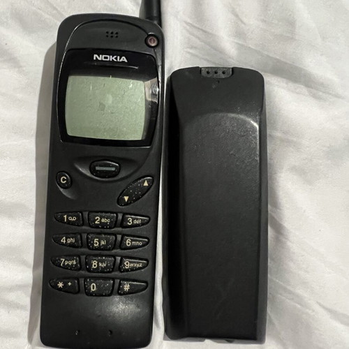 Nokia 3110 phone like new with original battery black