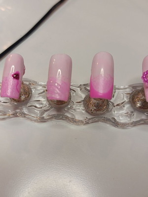 Press on nails καινούργια, σχέδια για κάθε ηλικία και γούστο