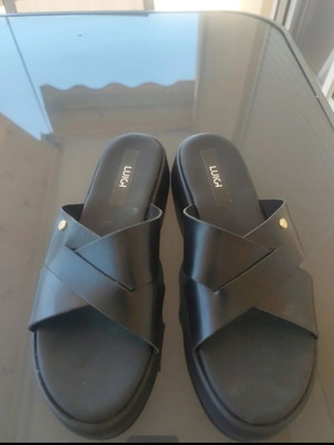 Luigi black cross strap slippers size 41 like new, 4cm heel