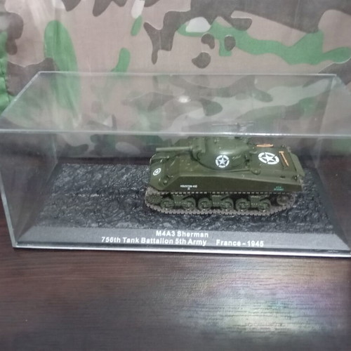 M4A3 Sherman tank model 1:72 DeAgostini Altaya