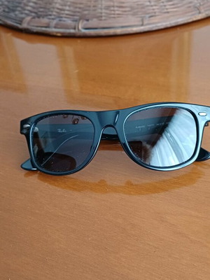 Ray Ban kids sunglasses new, black for boys aged 3-4