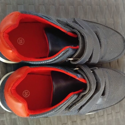 Boys' blue sneakers size 35 like new with velcro
