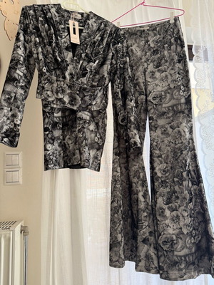 Nidodileda set new, black and white floral jacket and pants