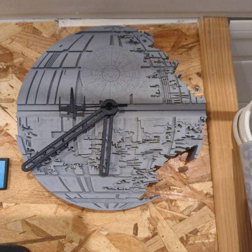 Death Star Star Wars wall clock new, 20x20cm