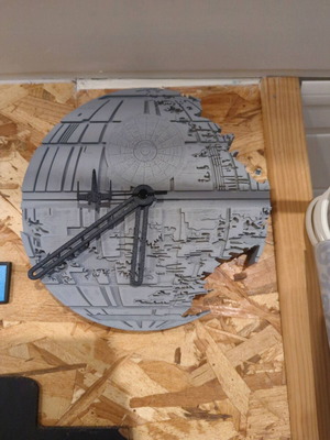 Death Star Star Wars wall clock new, 20x20cm