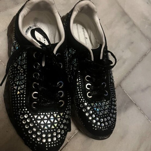 Athletic shoes like new with rhinestones size 41 black and silver