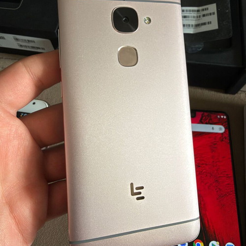 Essential Phone PH-1, Leeco x620, Samsung Galaxy Note SHV-E160S and iPhone 5c set