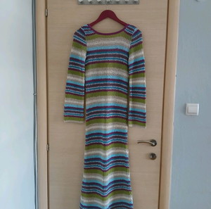 Πλεκτό maxi φόρεμα από Pull & Bear