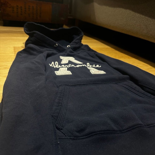 Abercrombie and Fitch black sweatshirt like new, size S