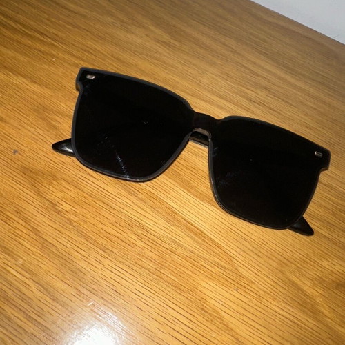 Black sunglasses like new