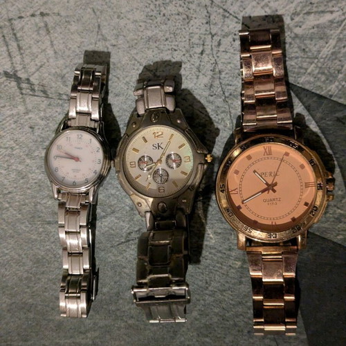 Σετ 8 ρολόγια χειρός μεταχειρισμένα Quartz Timex Peril Q&Q