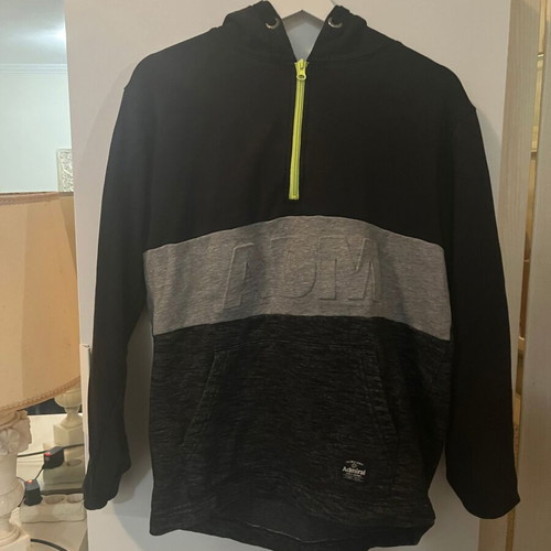 Admiral hoodie black with pocket in the middle like new