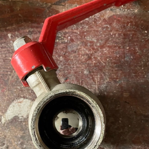 Cim valve 1 1/2 in like new for radiator pipes