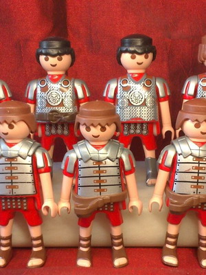 Playmobil 11 римски фигури като нови