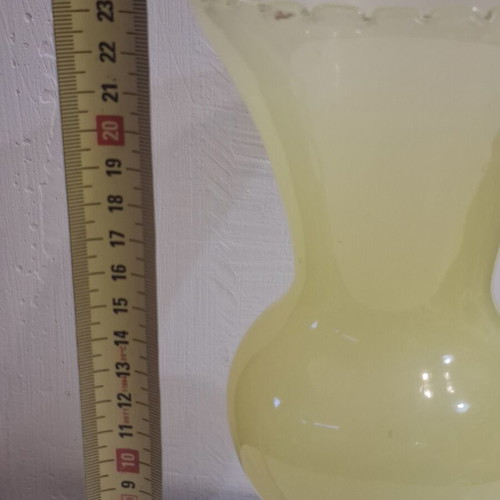 Uranium opaline vase from 1930-1940, used