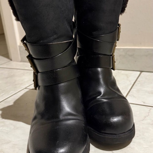 Women's boots used, size 41, black with inner fur
