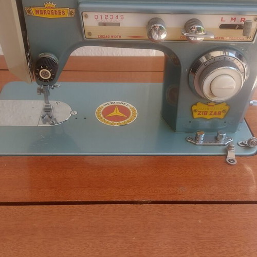 Mercedes Zig Zag 1960 Sewing Machine like new, electronic, fully functional