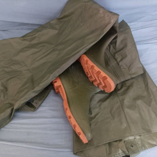 Fishing boots like new, size 43