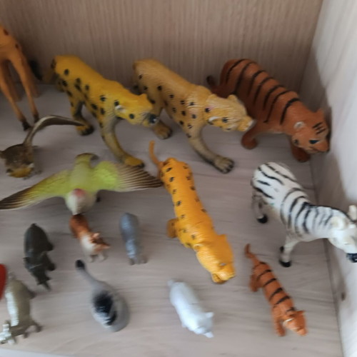 Plastic wild animal toys used, lot