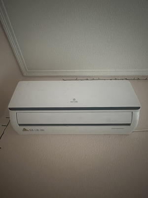 Nuvelle Cirrus NC9I/NC9O Air Conditioner 9,000 BTU/h Wifi like new