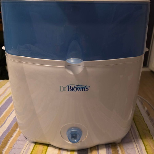 DrBrown's baby bottle sterilizer with Avenda bottle drainer, like new