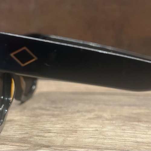 Charlie Max Milano sunglasses like new, black