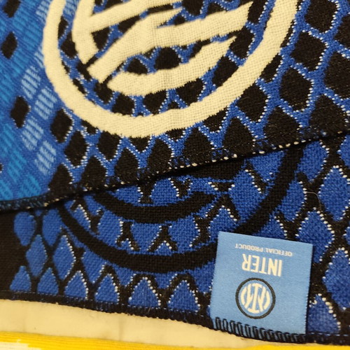 Official boutique scarves from football clubs