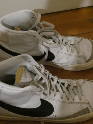 Nike sneakers used size 42, black and white