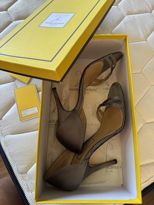 Vassilis Zoulias satin gray leather sandals like new, size 36