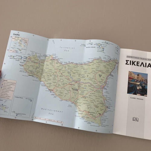 Sicily travel guide like new