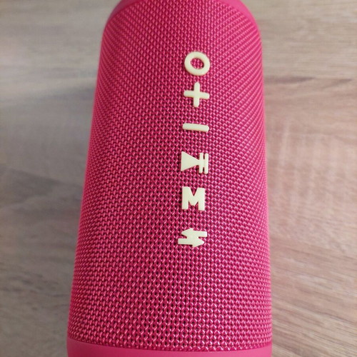 Waterproof wireless speaker like new, 10 W, USB Type-C port