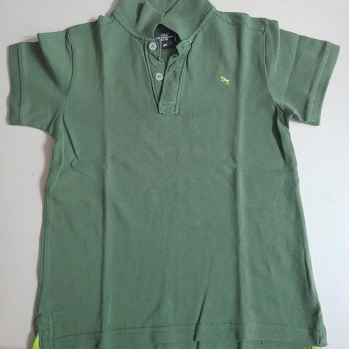 T-shirts and sets like new, pack of 6 pieces