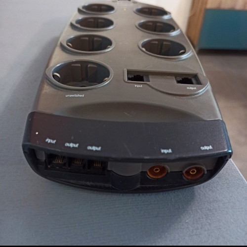 Belkin Surge Master surge protector 7 outlets with switch and 2.90 m cable like new