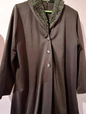 Coat dark green with fur and pads new, size L